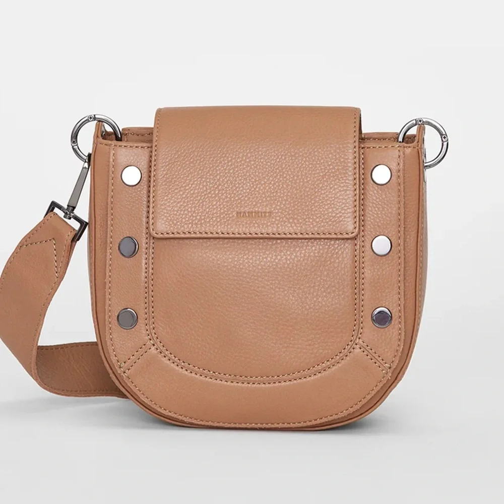 Hammitt KAYCE SADDLE MED
Color Biscotti/Gunmetal NEW - Picture 1 of 11